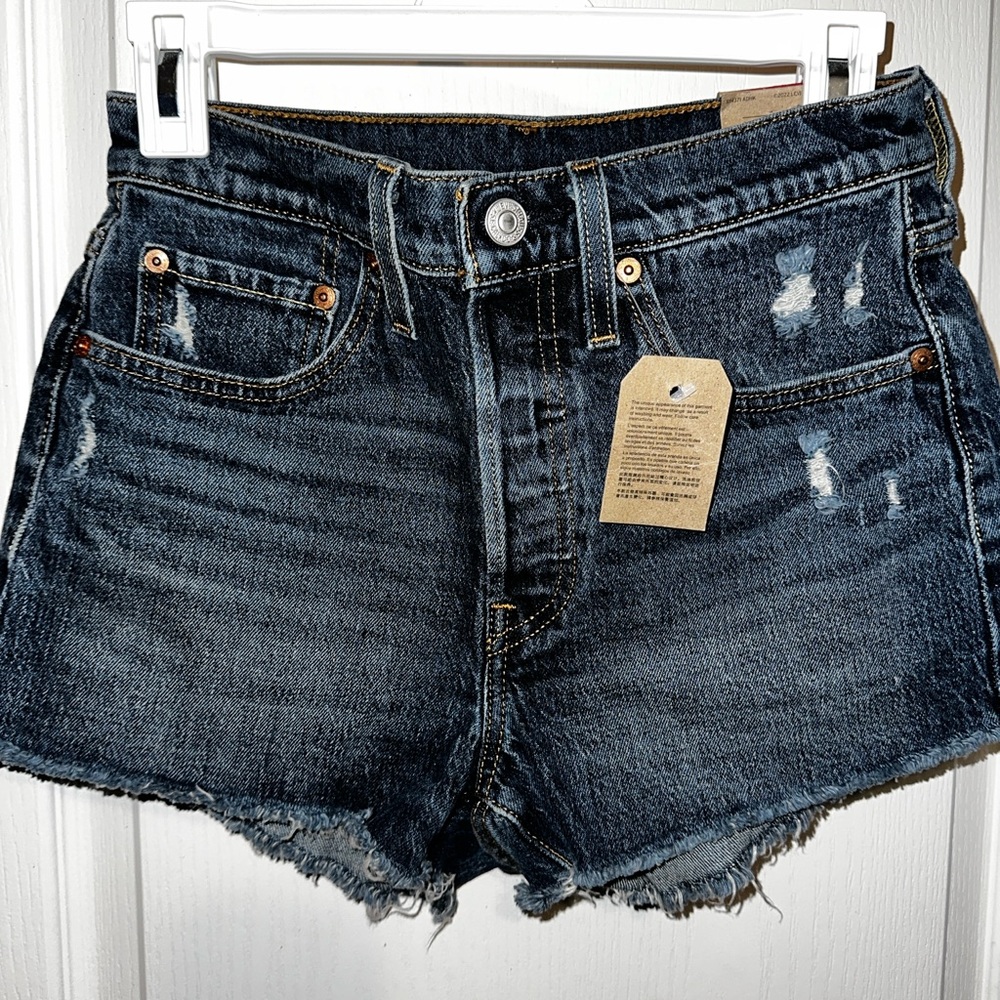 Levi’s 501 denim women’s shorts, sz 26, NWT
